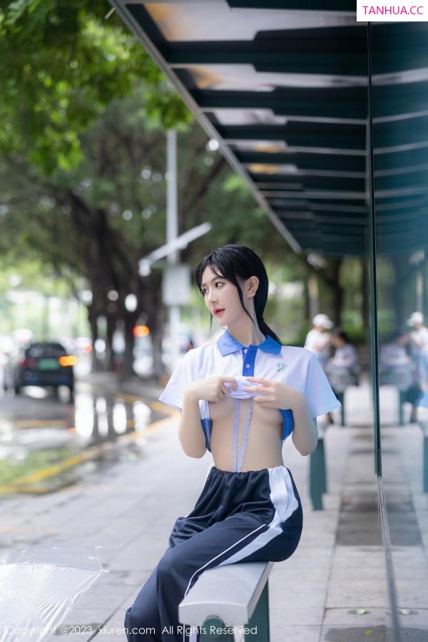   [XiuRen]高清写真图 2023.07.14 No.7085 幼幼 学生美腿第14张图片